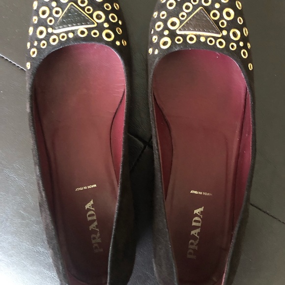 Brown suede Prada round-toe flats - Picture 2 of 10